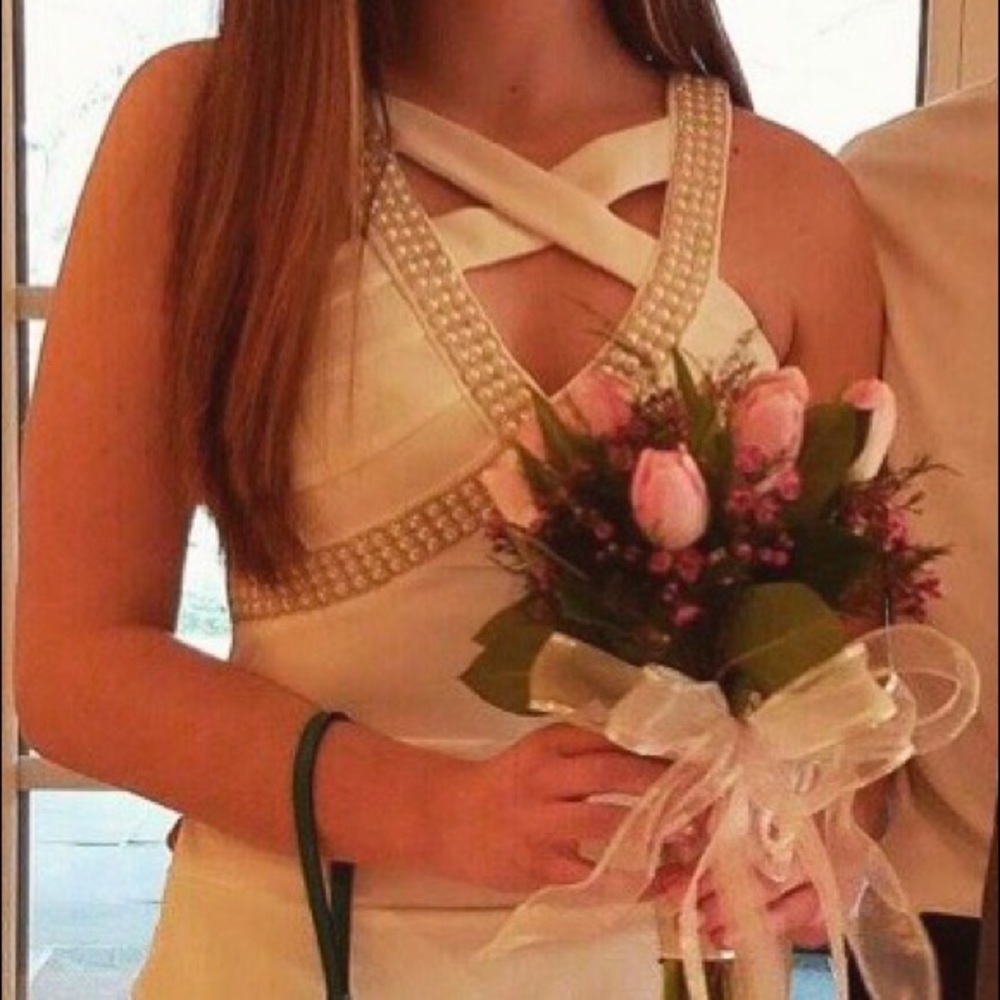Stunning white mini dress - Picture 8 of 8